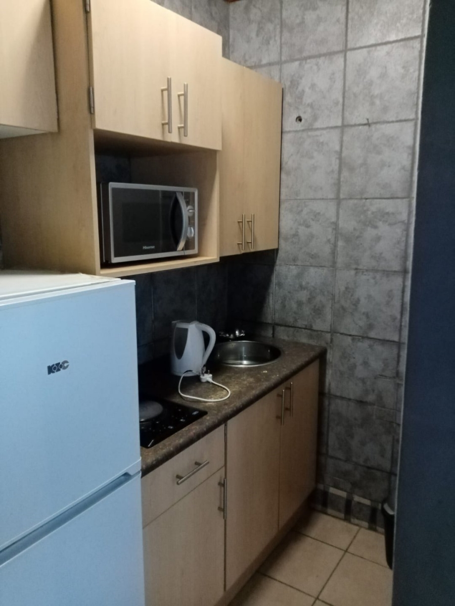 1 Bedroom Property for Sale in Brandwag Free State
